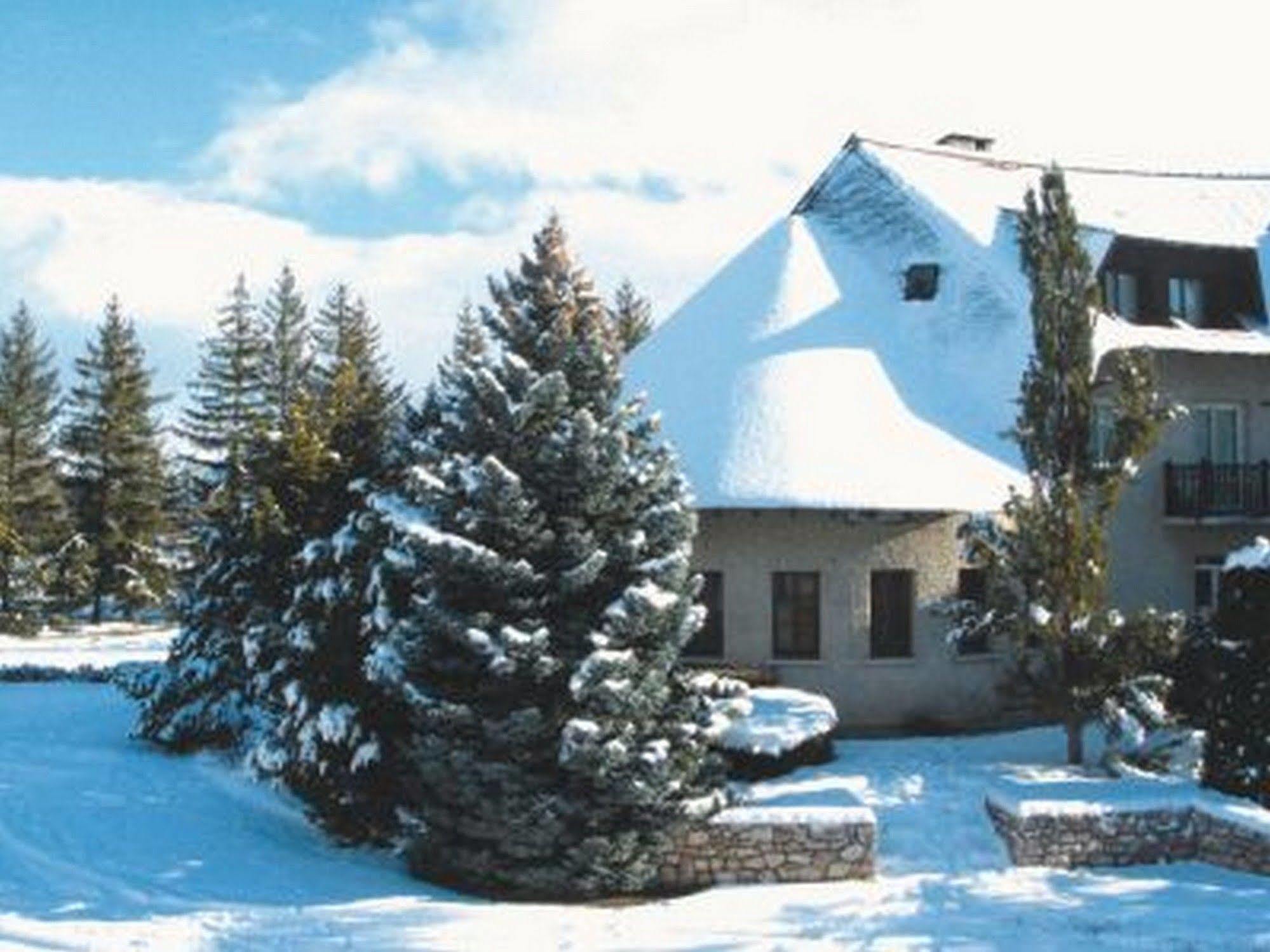 Hotel & Spa Les Bartavelles Crots Екстер'єр фото