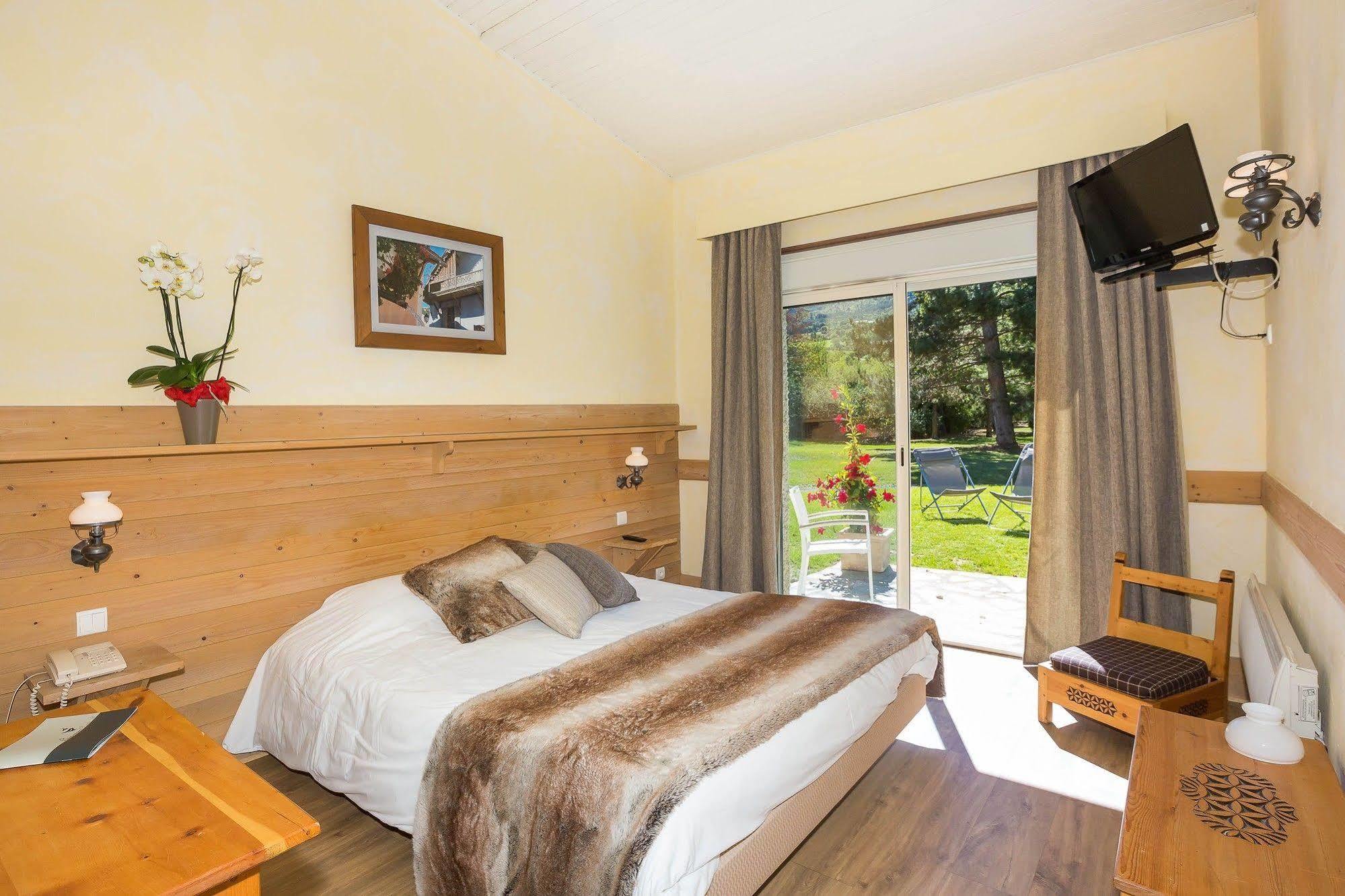 Hotel & Spa Les Bartavelles Crots Екстер'єр фото